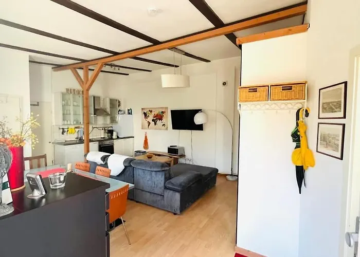 Staytopus -moin- Near Ndr Uke Zoo Terrace Privat Entrance Zentral Lokstedt Hamburg