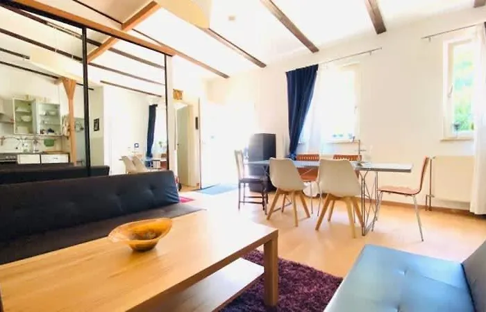 Staytopus -moin- Near Ndr Uke Zoo Terrace Privat Entrance Zentral Lokstedt Hamburg