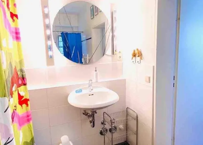 Staytopus -moin- Near Ndr Uke Zoo Terrace Privat Entrance Zentral Lokstedt Hamburg